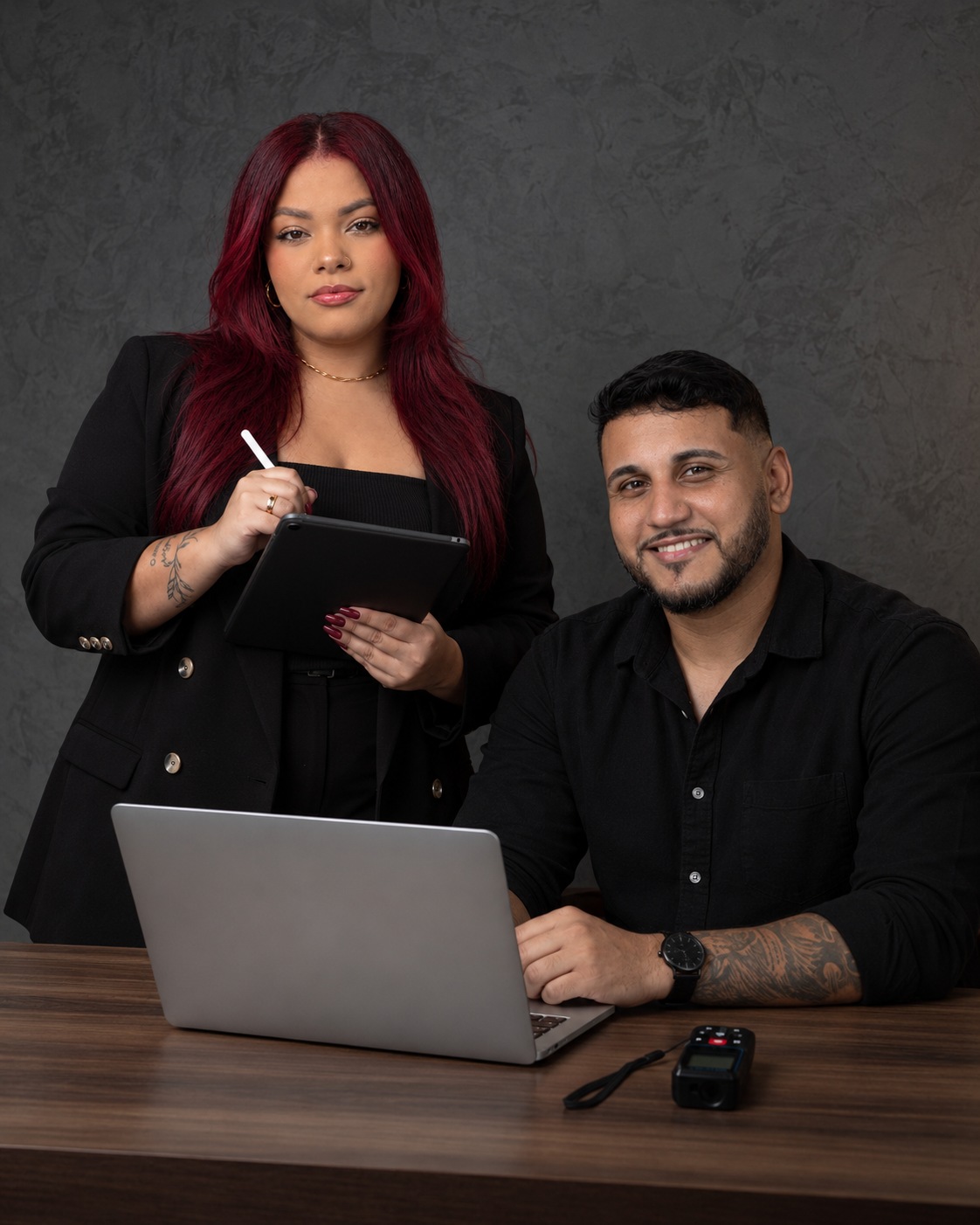 Daniel e Renata, fundadores da MOPE, em retrato profissional
